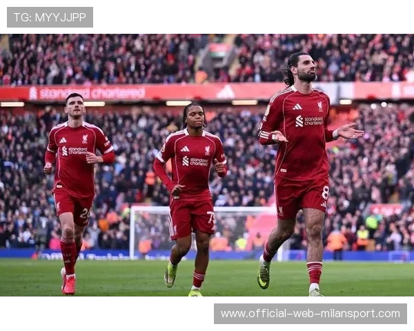 雅凯亮相安菲尔德训练营，利物浦防线添7000万欧核心基石